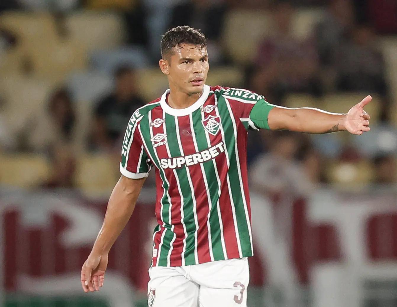 Thiago Silva sofre lesão e desfalca Fluminense por quatro semanas