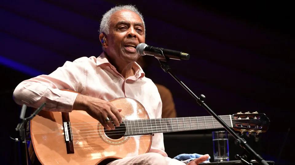 Gilberto Gil retorna aos palcos e homenageia Preta Gil