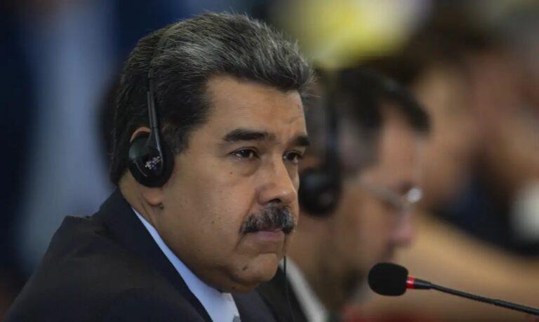 Maduro denuncia navios dos EUA no Caribe e ameaça reação armada