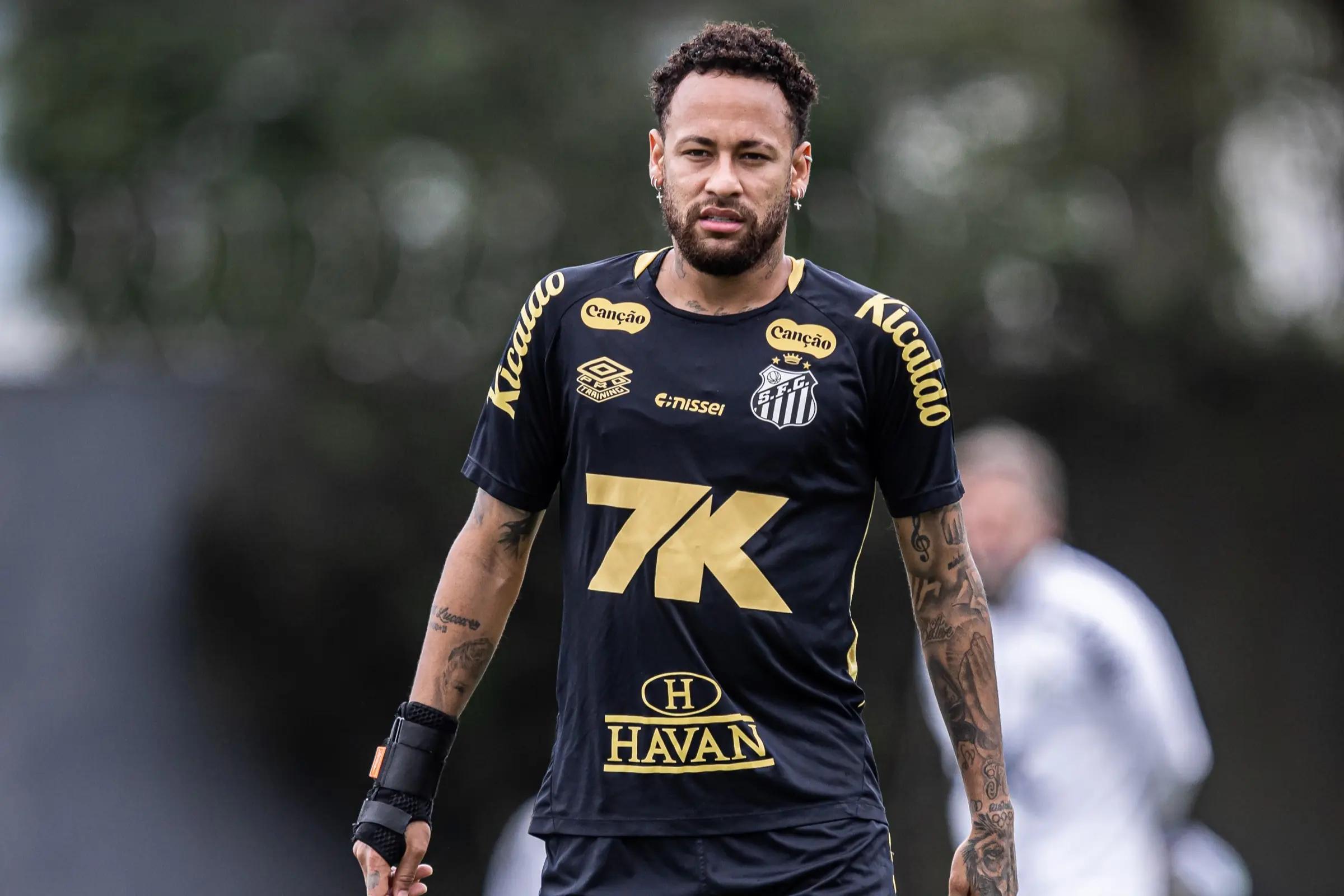 Santos celebra evolução física de Neymar antes de duelo com Atlético-MG