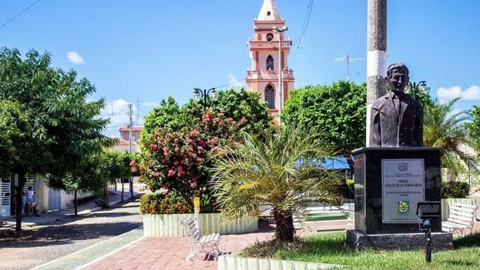 Quatro condenados por fraudes em licitação de escola em Pedra Branca