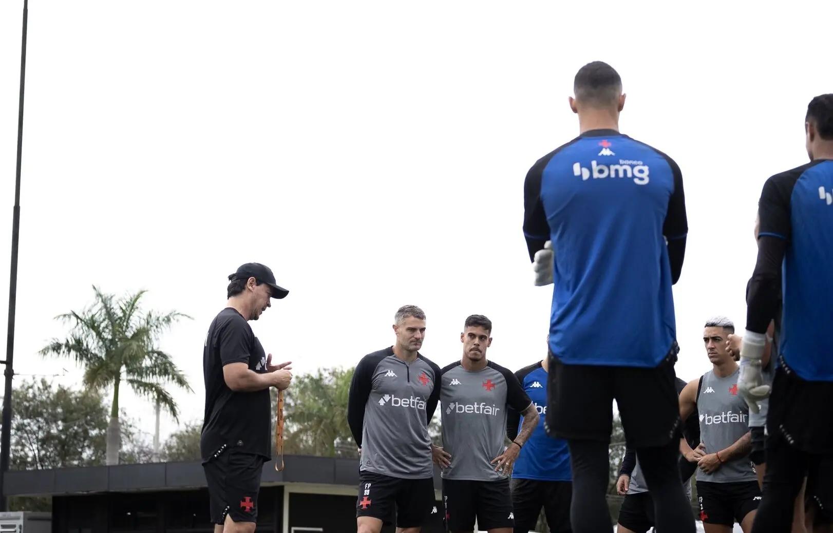 Vasco tem pior aproveitamento em casa sob comando de Fernando Diniz