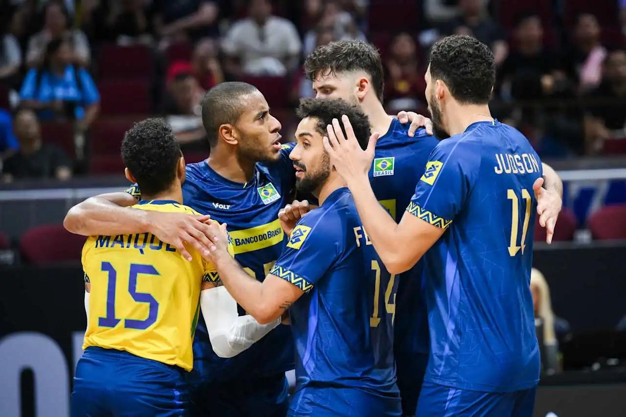 Brasil vence República Tcheca e lidera Grupo H no Mundial de Vôlei
