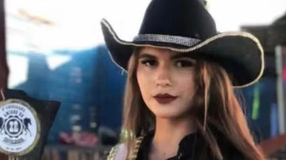Modelo de 16 anos é encontrada morta em casa em construção no Ceará