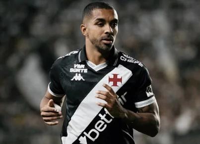 Paulo Henrique, do Vasco, é convocado por Ancelotti para a Seleção