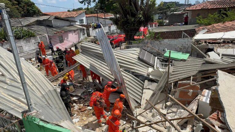 Explosão em Olinda destrói casas, deixa dois mortos e nove feridos