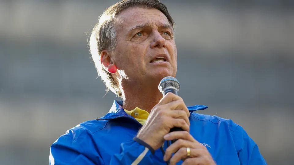 Bolsonaro recorre ao STF e cita voto de Luiz Fux para tentar reduzir pena