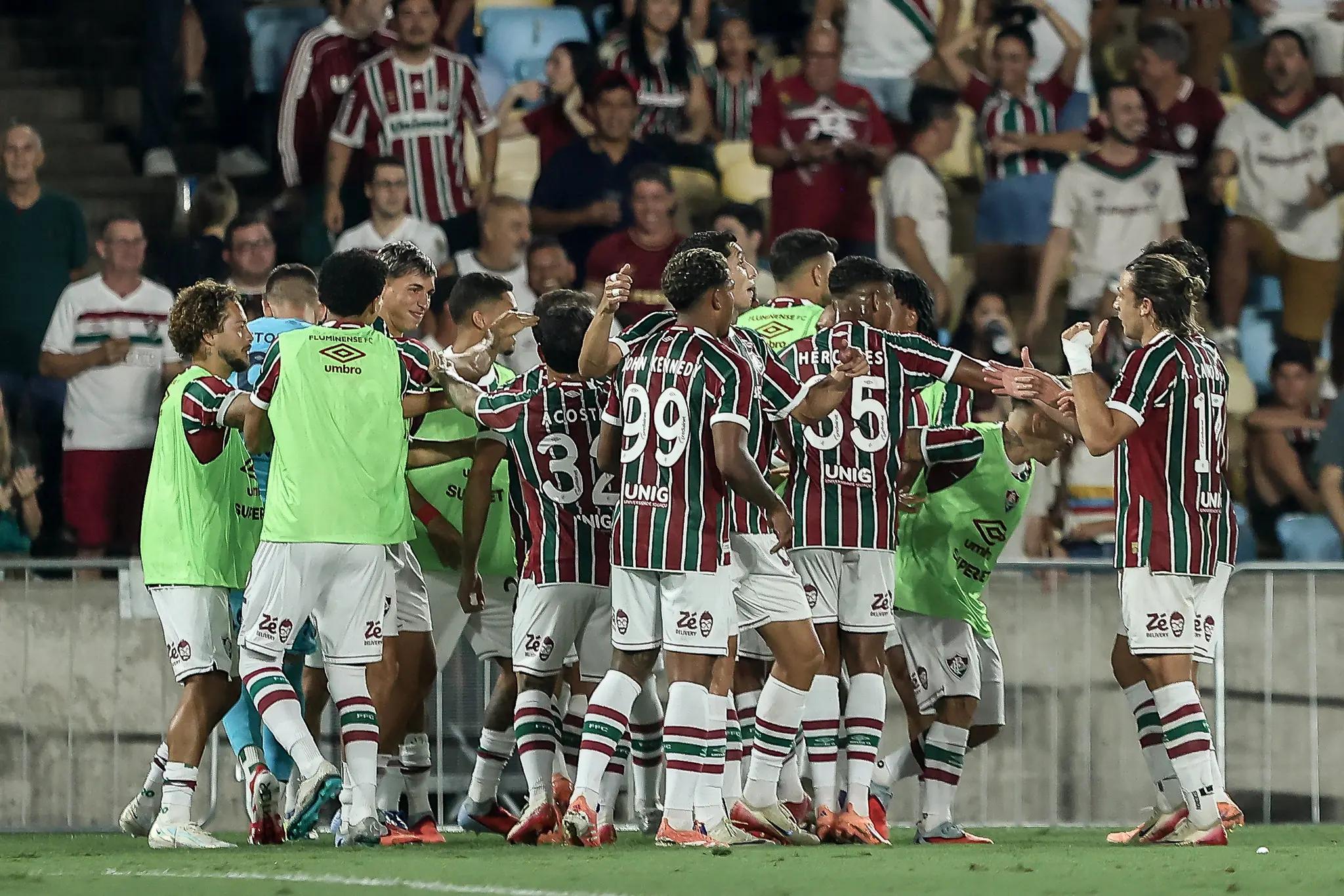 Fluminense vence o Ceará e sobe para o 6º lugar no Brasileirão