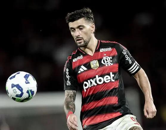 Arrascaeta divide artilharia do Brasileirão, mas tem tabu contra o Santos