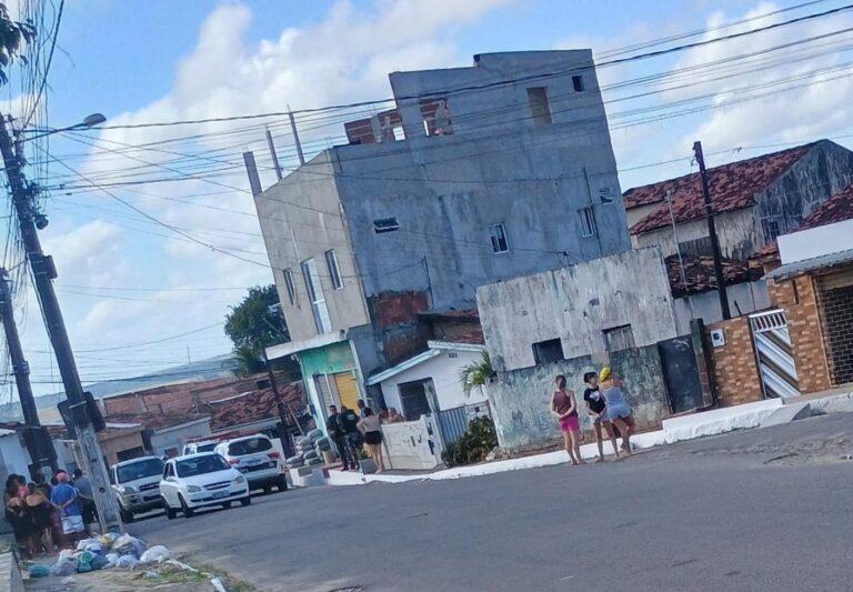 Jovem é morto com 18 tiros dentro de comércio em Santa Rita
