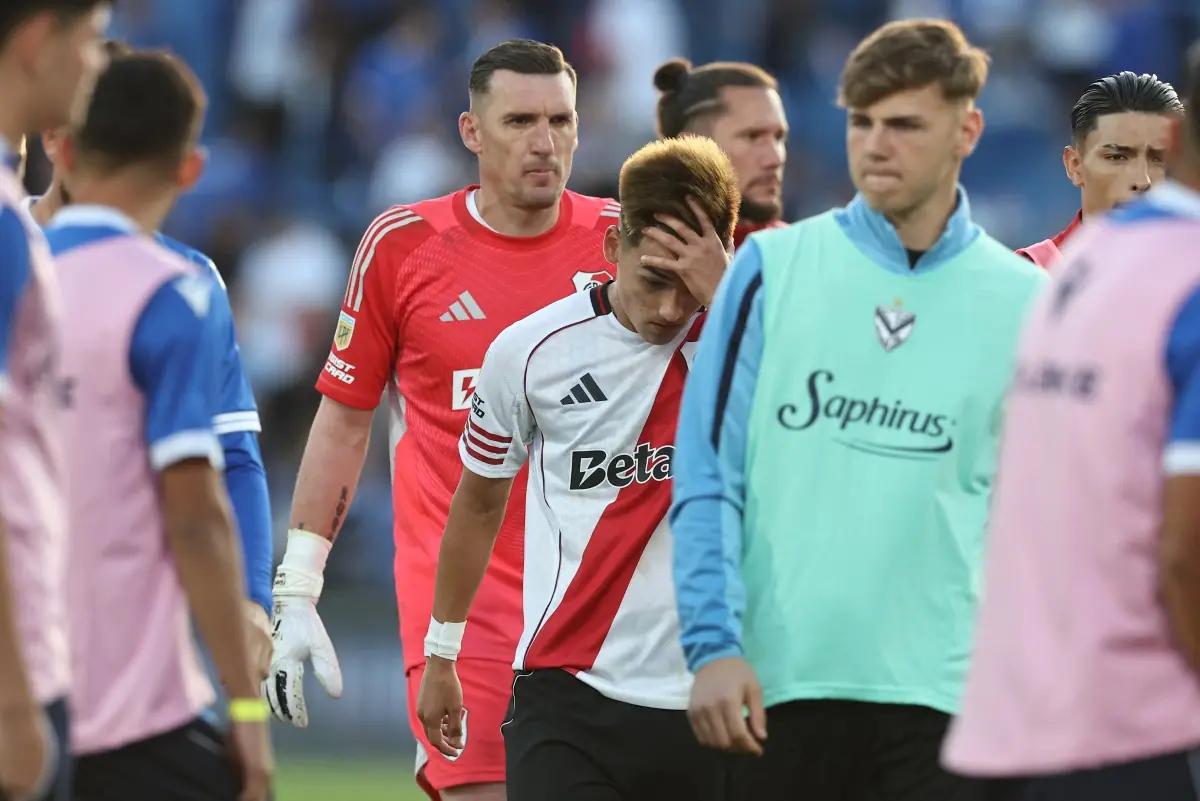 River empata com Vélez e precisa do Clausura para ir à Libertadores