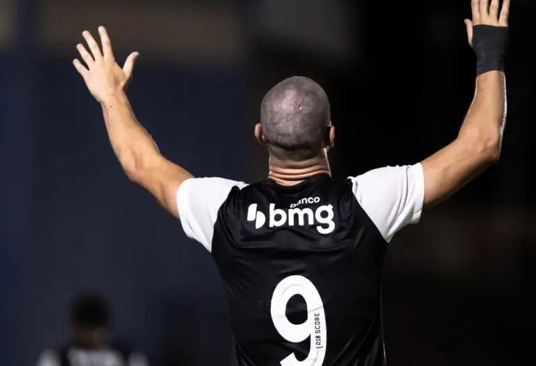 Vasco perde para o Guanabara City e se complica na Copinha