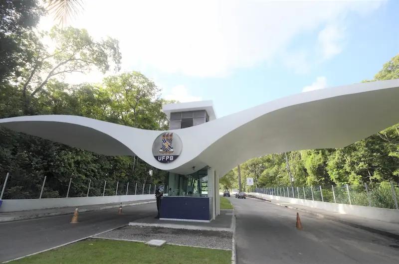 UFPB diz não ter recebido repasse do MEC para auxílios estudantis