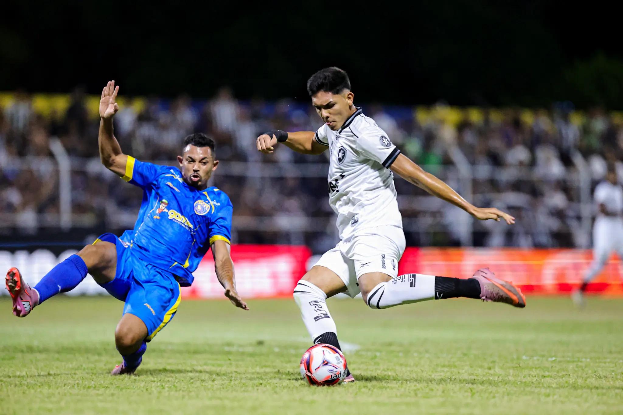 Botafogo perde de virada para o Sampaio Corrêa no Carioca