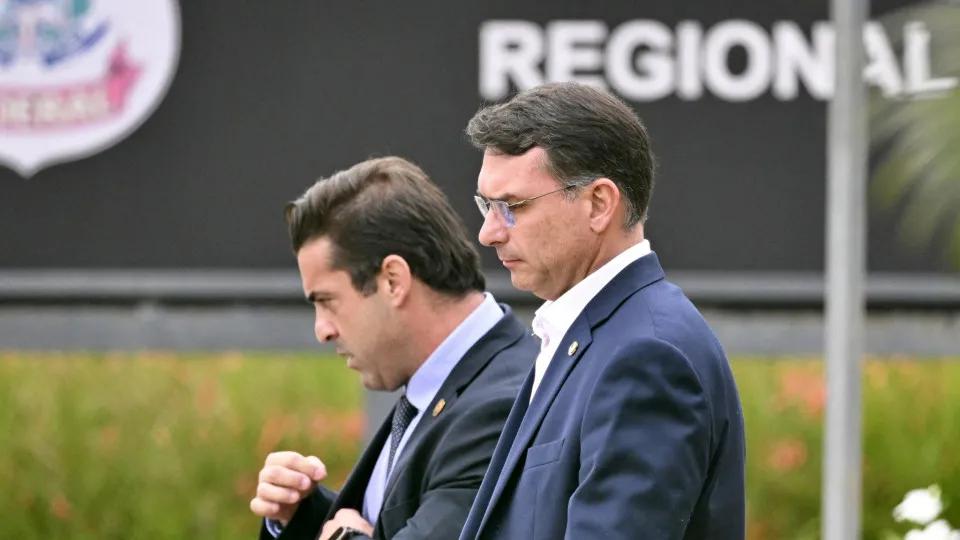 Valdemar diz que candidatura de Flávio Bolsonaro é irreversível