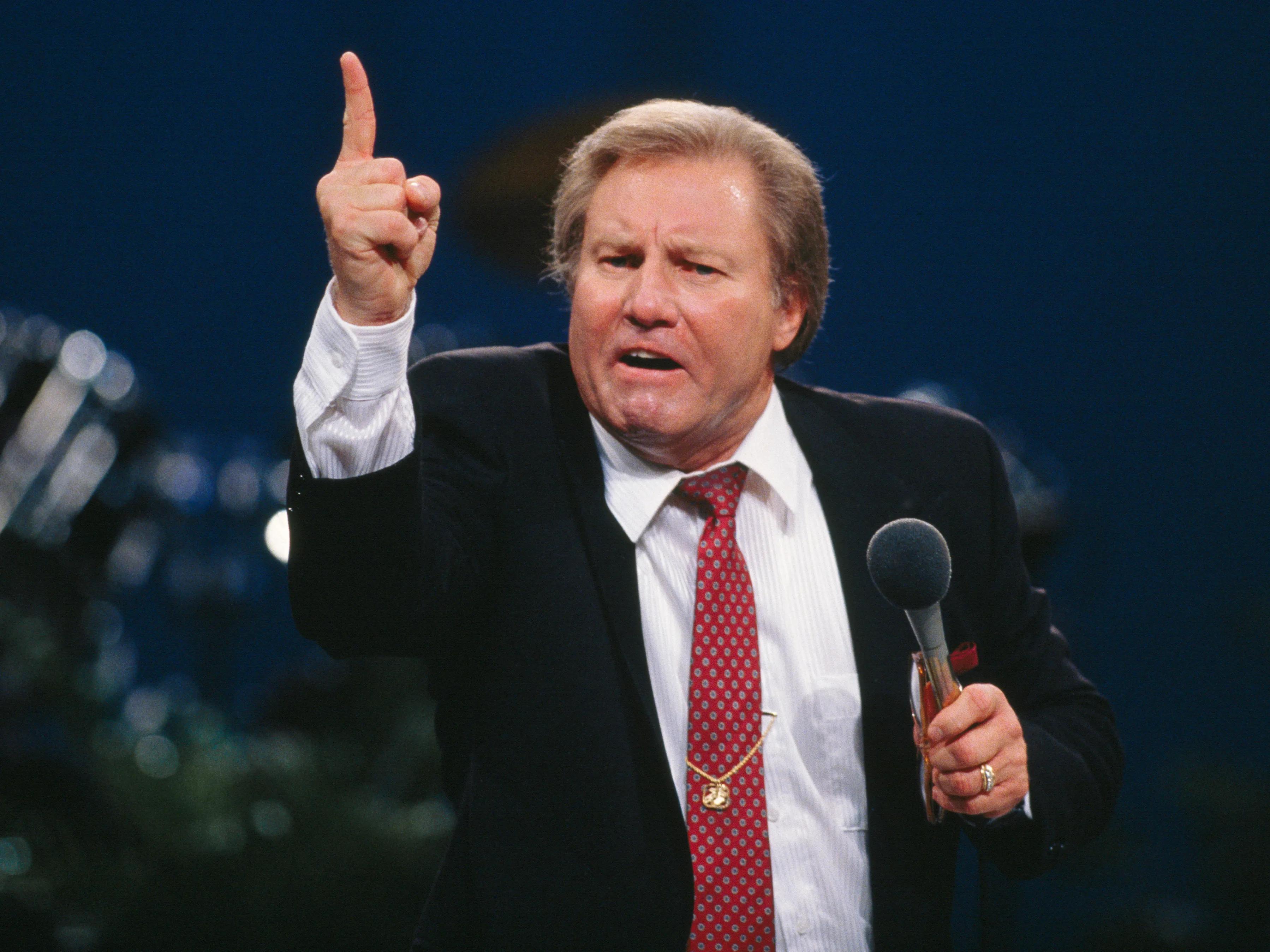 Jimmy Swaggart, televangelista dos EUA, morre aos 90 anos