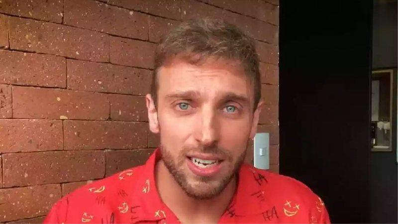Justiça garante liberdade artística a Léo Lins após polêmica