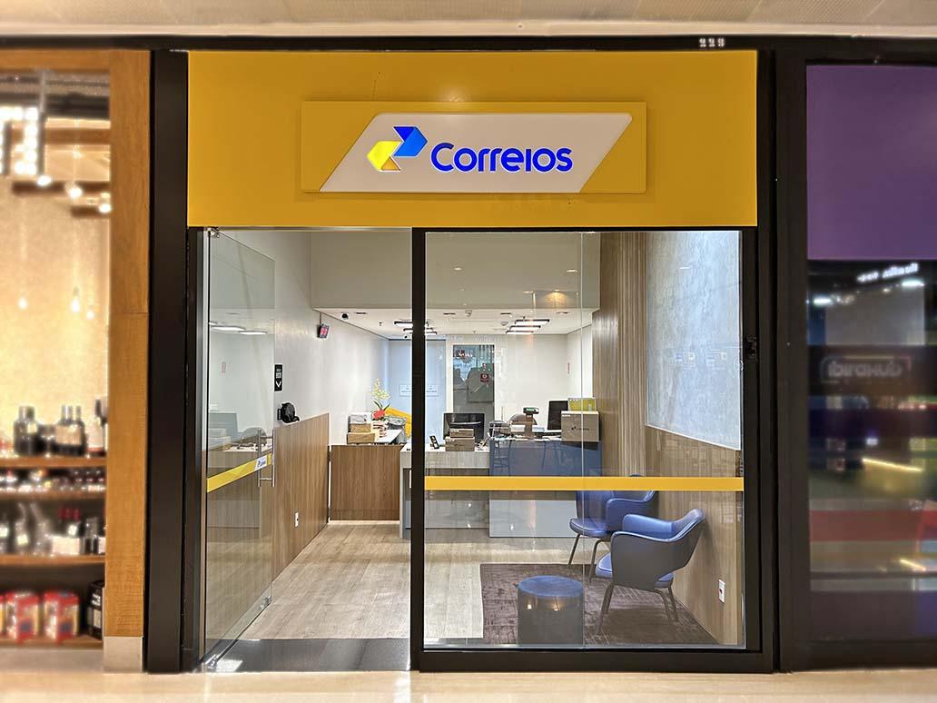 Correios suspendem pagamentos com cartão e postagens online