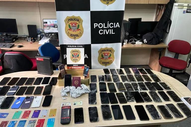 Polícia Civil devolve 56 celulares recuperados em Guarabira