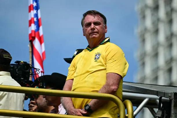 STF condena Bolsonaro por trama golpista e aguarda definição da pena