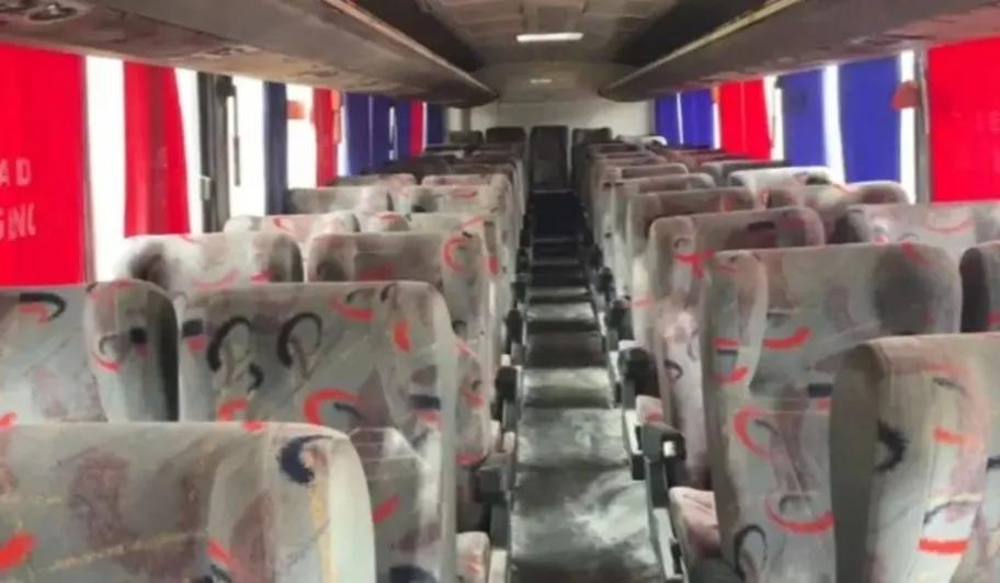 Polícia investiga adolescentes por vídeo de sexo coletivo em ônibus no Paraná