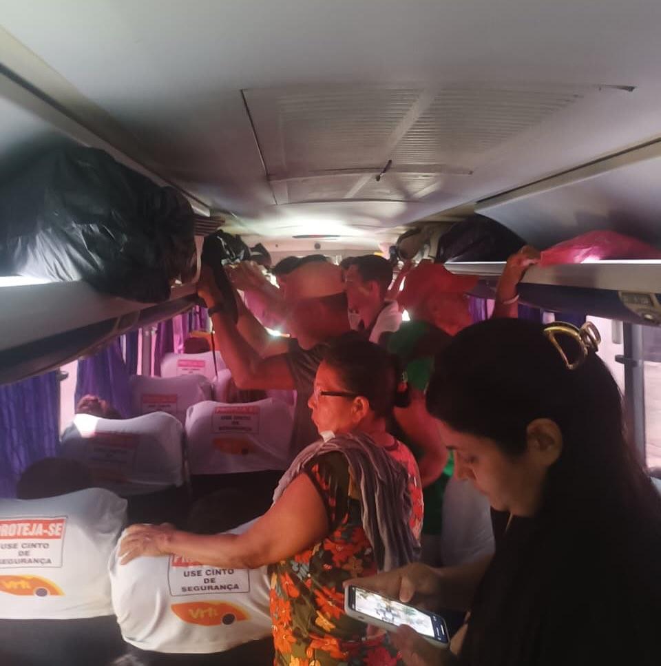Passageiros denunciam superlotação em ônibus da Viação Rio Tinto