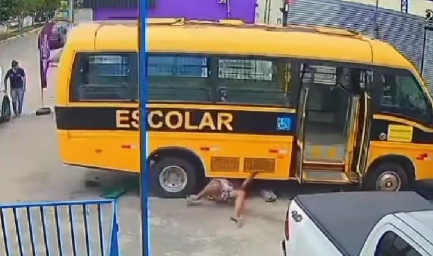 Mecânico escapa de ser esmagado por ônibus escolar em Mamanguape