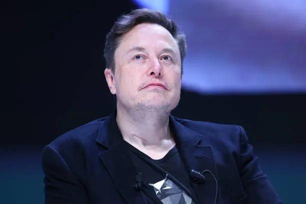 Elon Musk atinge patrimônio histórico de US$ 500 bilhões