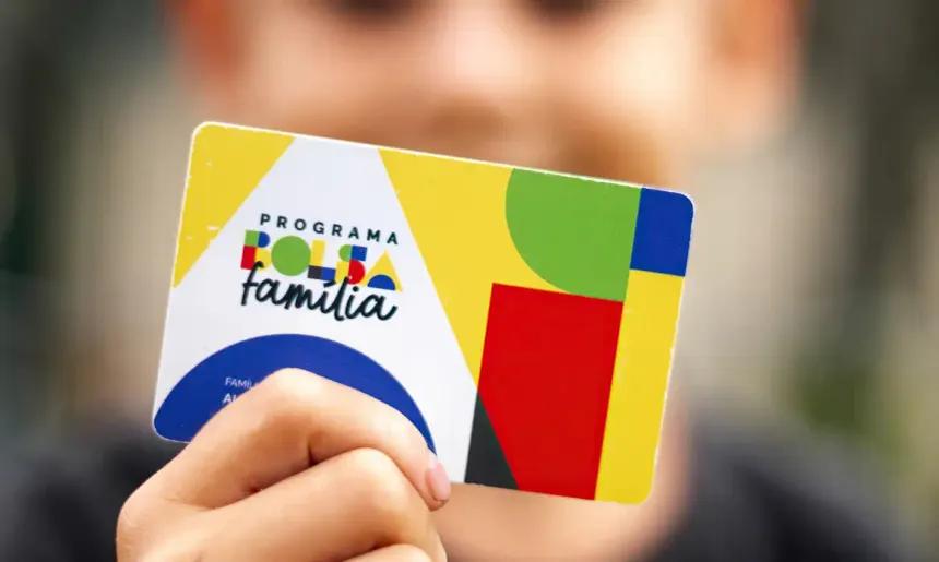 Bolsa Família inicia pagamento de outubro na segunda-feira (20)