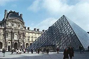 Roubo no Louvre expõe falha de segurança e preocupa governo francês