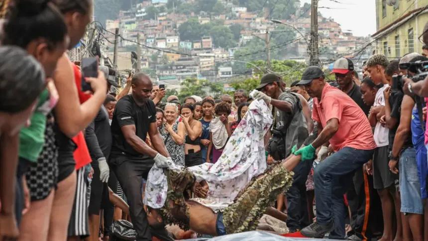 Mortes em megaoperação no Rio passam de 130, diz Defensoria