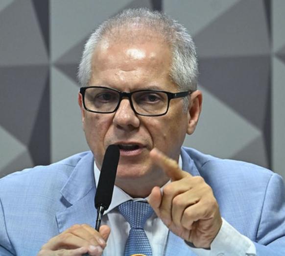 PF aponta propina de R$ 250 mil a ex-presidente do INSS