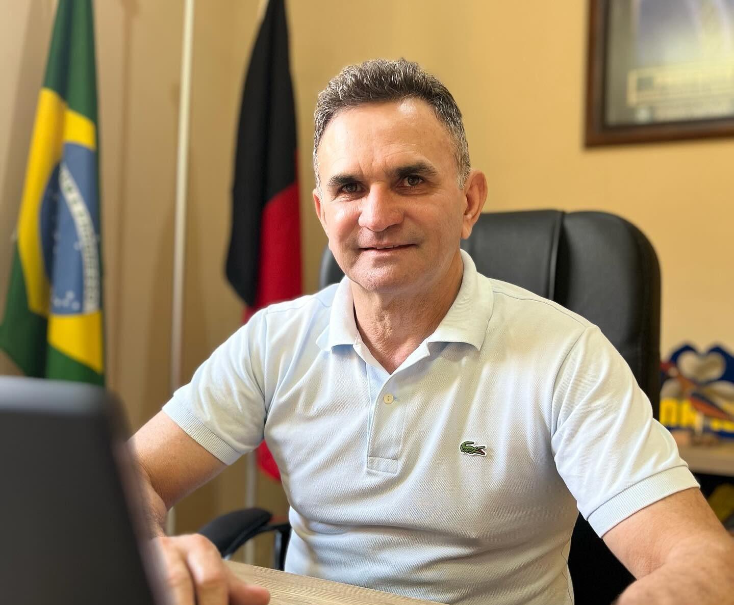 Prefeito de Dona Inês declara apoio a João Azevêdo para o Senado