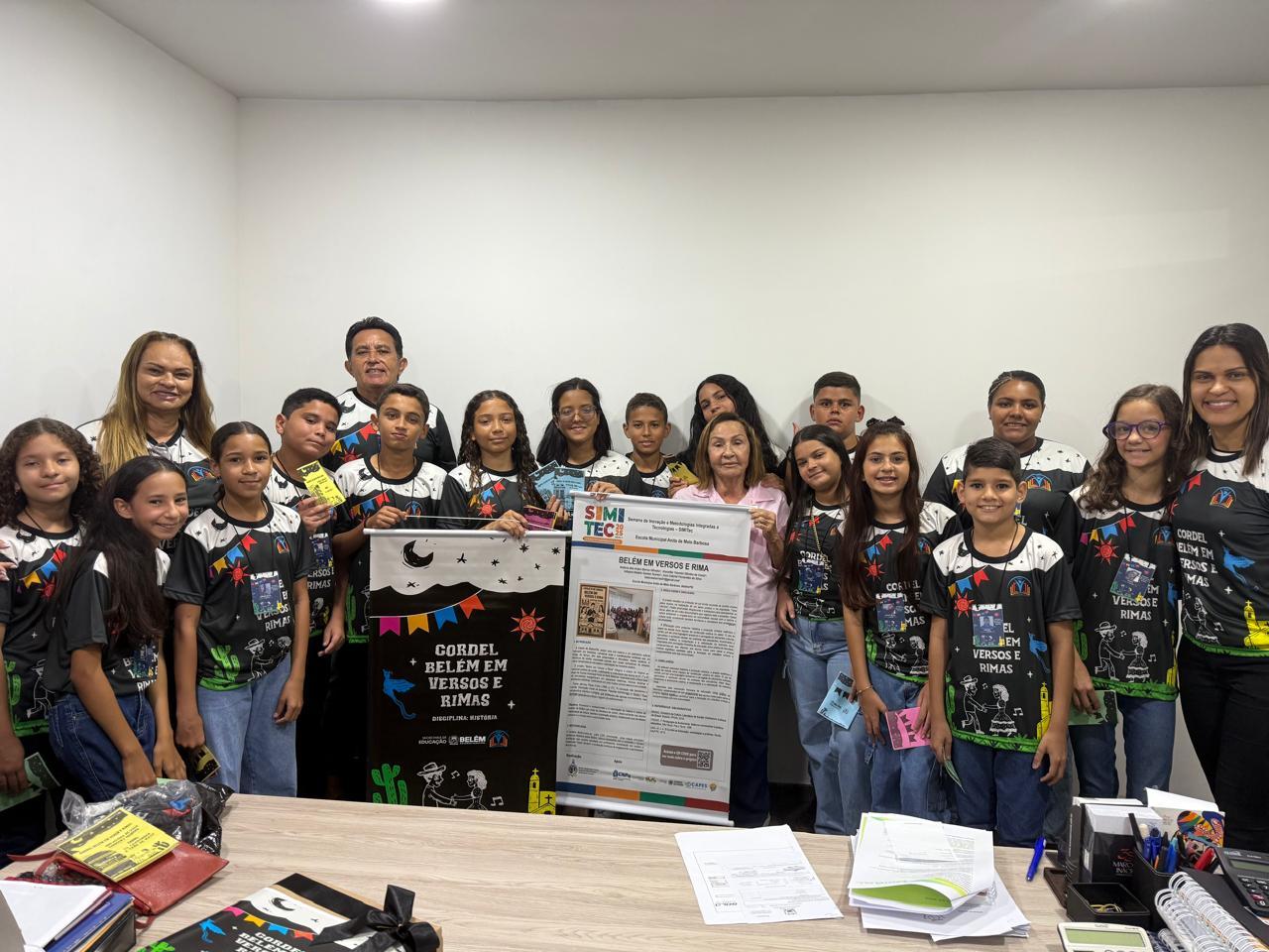 Escola Anita de Melo vence SIMITEC com cordel sobre História