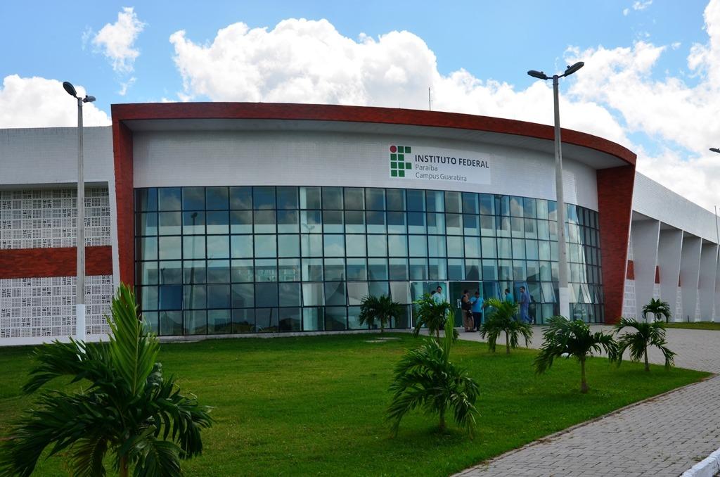 IFPB anuncia concurso com 96 vagas para técnicos e professores