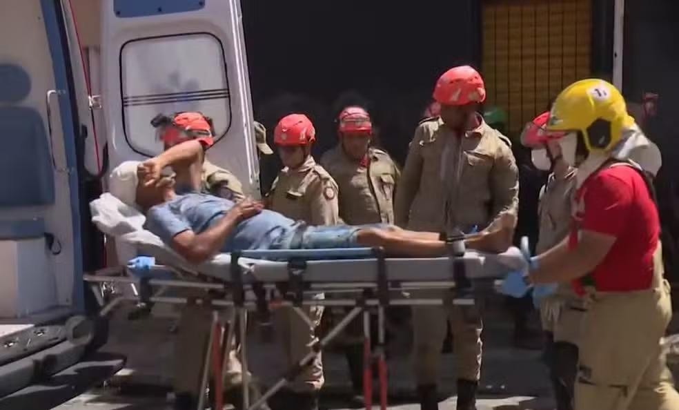 Idoso leva ‘voadora’ na cabeça e desmaia durante protesto em João Pessoa