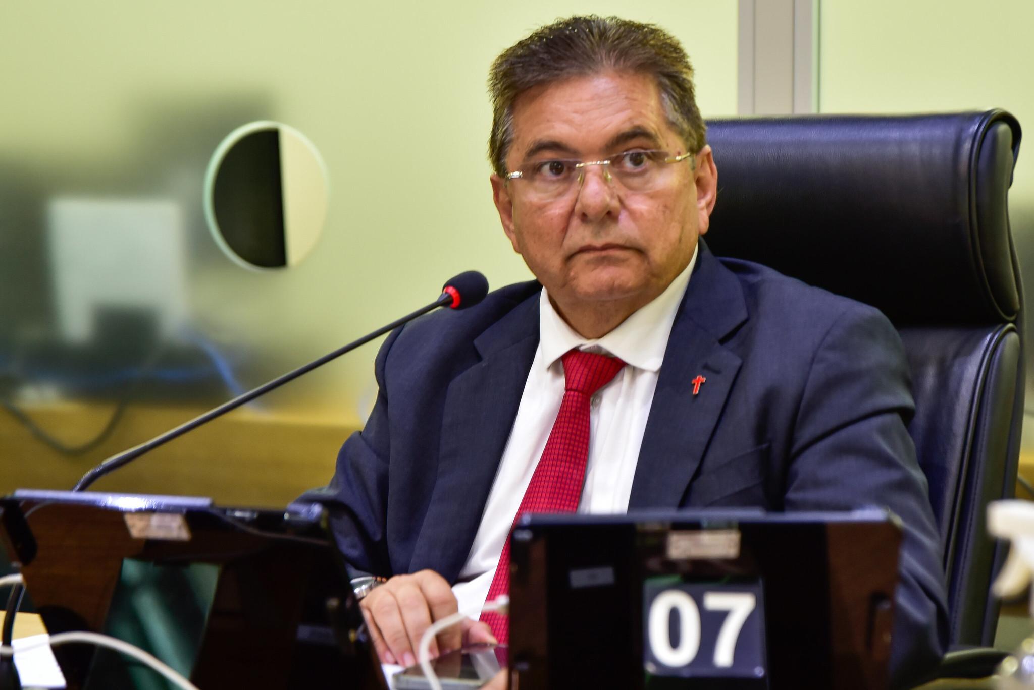 Galdino se reúne com Azevêdo e busca solução para Bolsa Desempenho