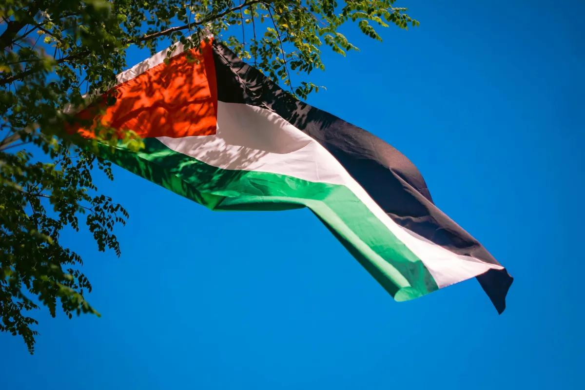 Reino Unido, Canadá e Austrália reconhecem Estado da Palestina