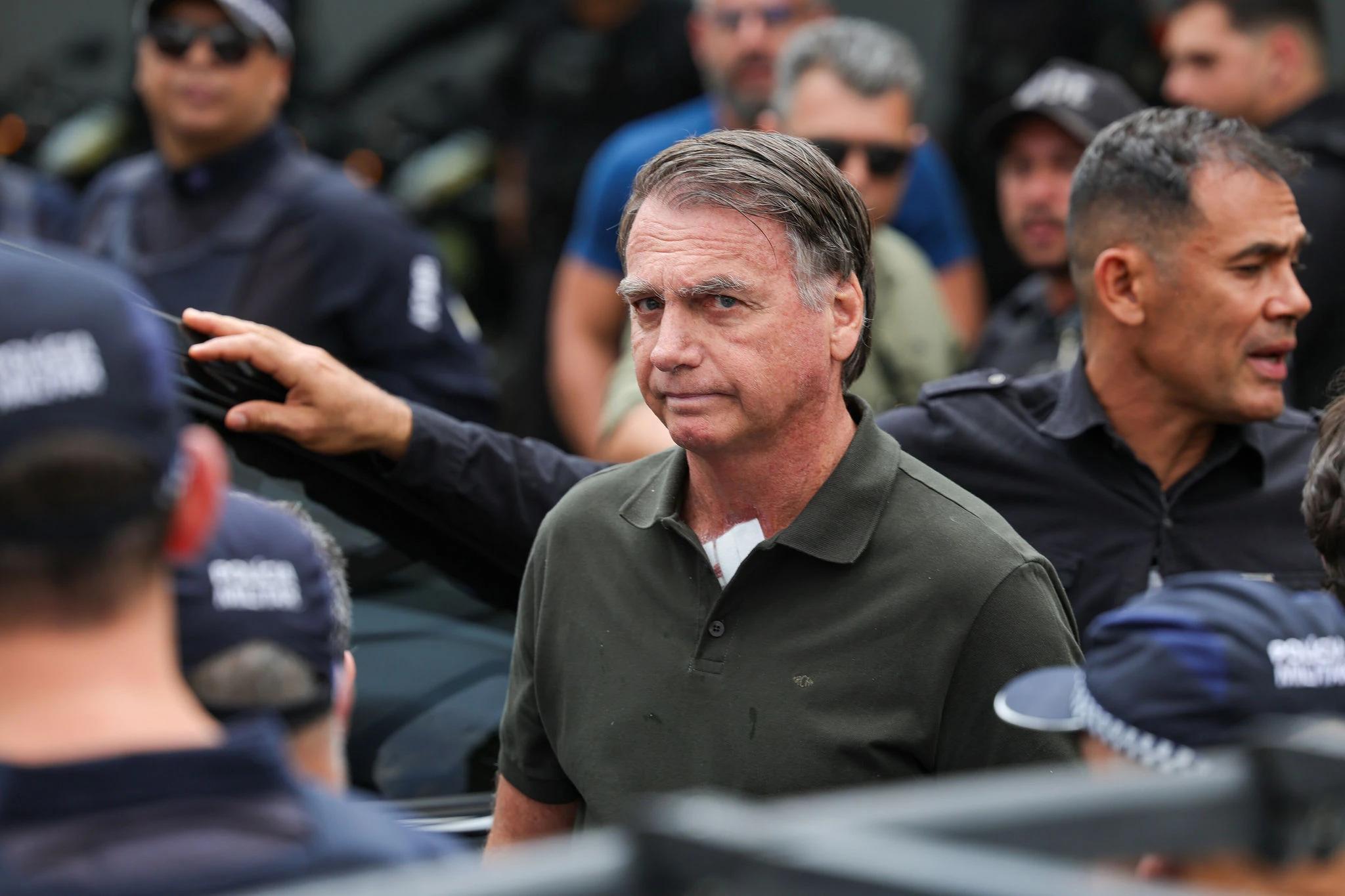 Ex-presidente Jair Bolsonaro é preso pela Polícia Federal