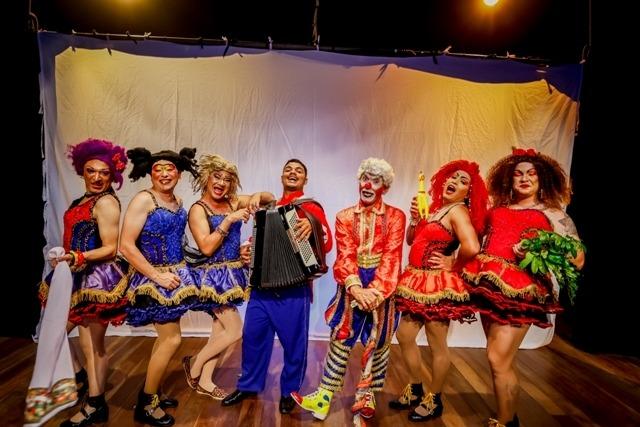 Feirantes Profanas estreia com humor nordestino em João Pessoa