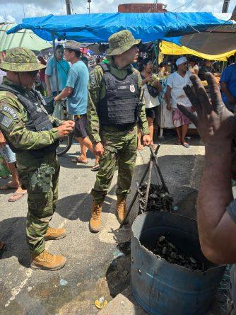 Homem é preso por vender caranguejos ilegalmente em João Pessoa